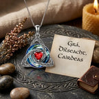 ✨ Fødselsstens-halskæde med keltisk trinityknude – et meningsfuldt symbol på kærlighed & forbindelse ❤️